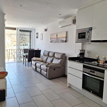 Apartment Solaris - Refurbished, Floor, Sea Views