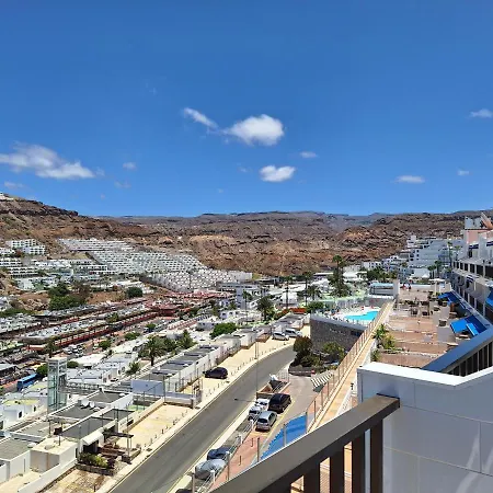 Solaris - Refurbished, Floor, Sea Views Apartment